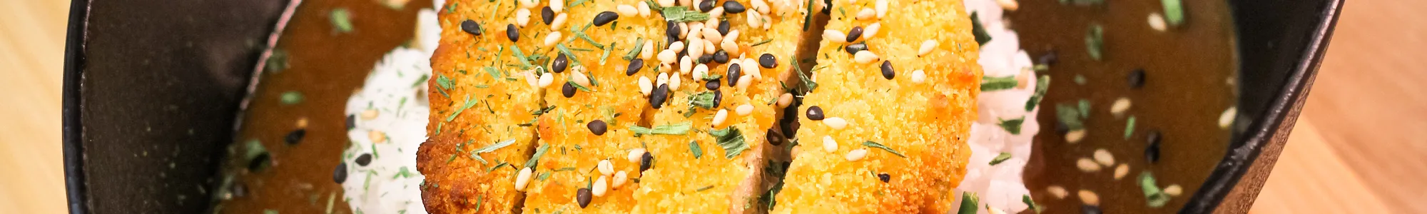 Katshlen curry con arroz jazmín